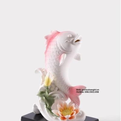 TƯỢNG CÁ VÀ CẶP BÌNH HOA SEN ĐẮP NỔI